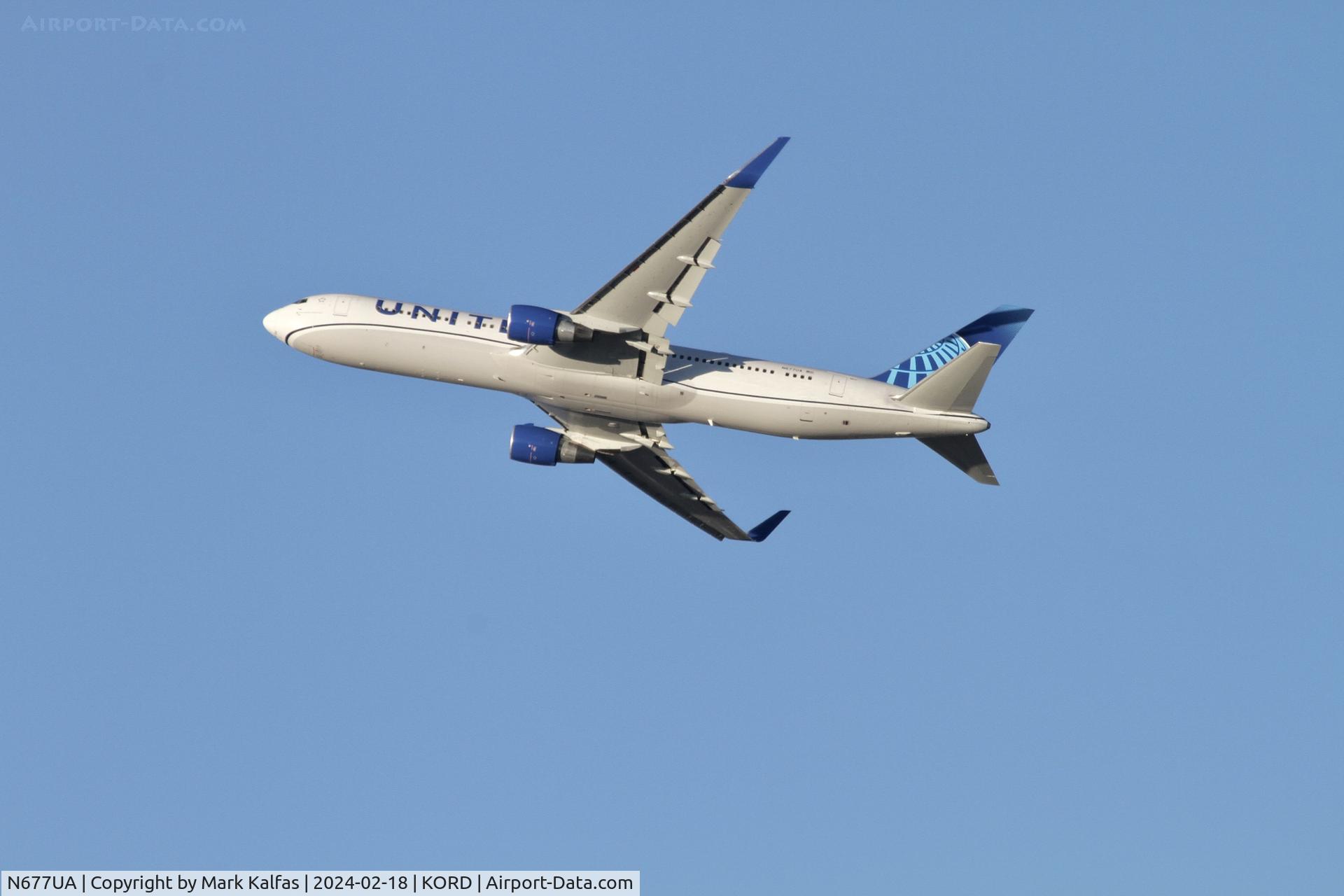 N677UA, 2001 Boeing 767-322 C/N 30029, B763 United Airlines Boeing 767-322 N677UA UAL3 KORD-LSZH