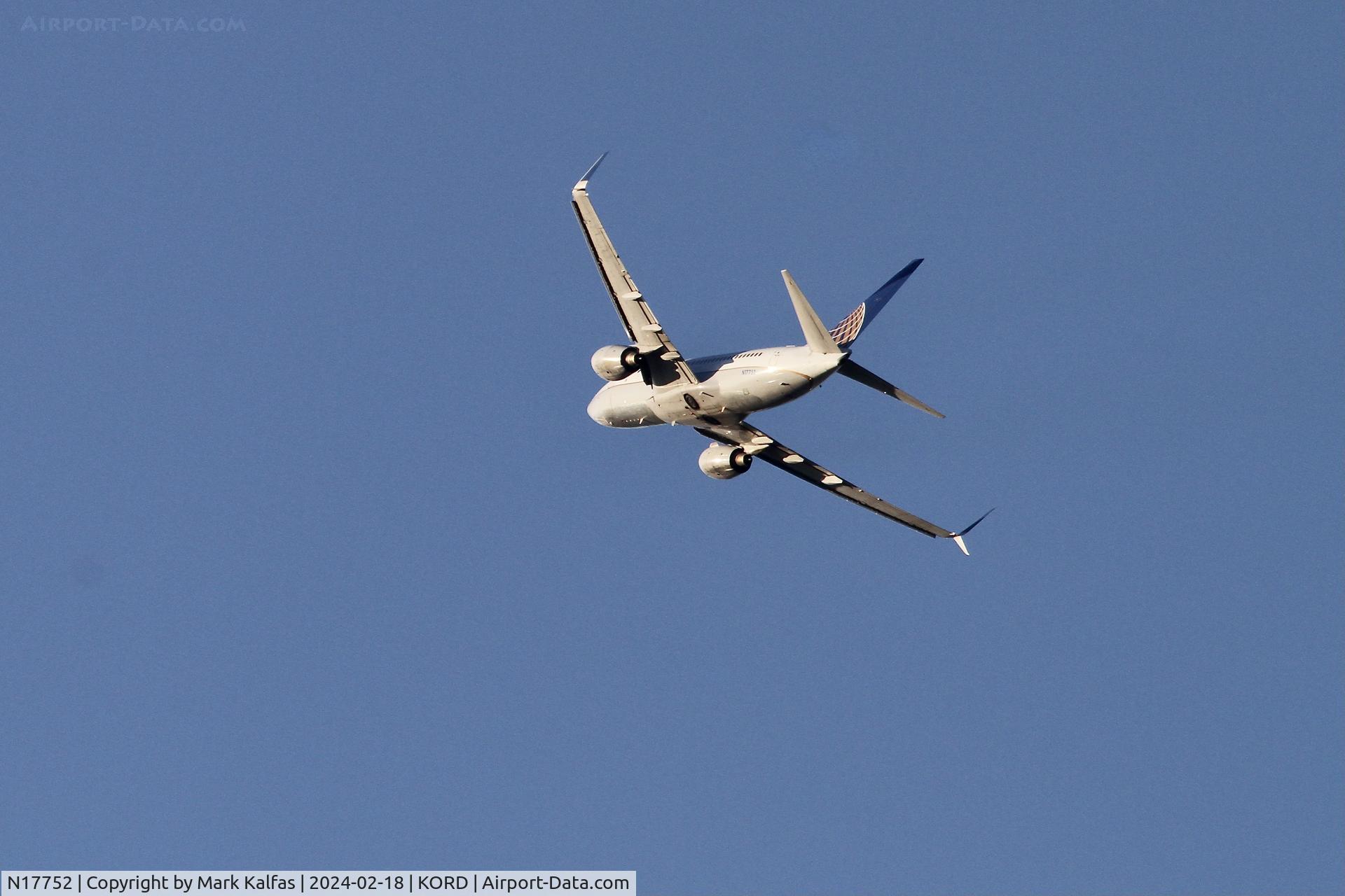 N17752, 1999 Boeing 737-71Q C/N 29048, B737 United Airlines Boeing 737-724 N17752 UAL356 ORD-LGA