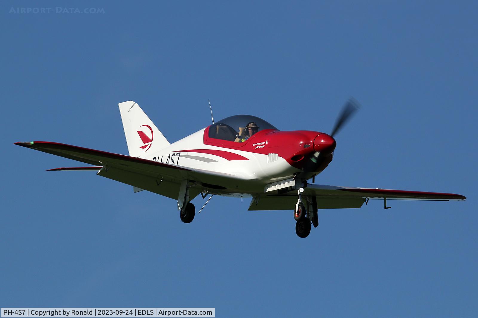 PH-4S7, Blackshape Prime BS100 C/N 044, at edls