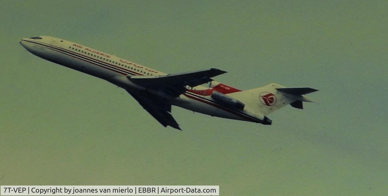 7T-VEP, 1976 Boeing 727-2D6 C/N 21284, Climbing out of Brussels 25R ex-slide