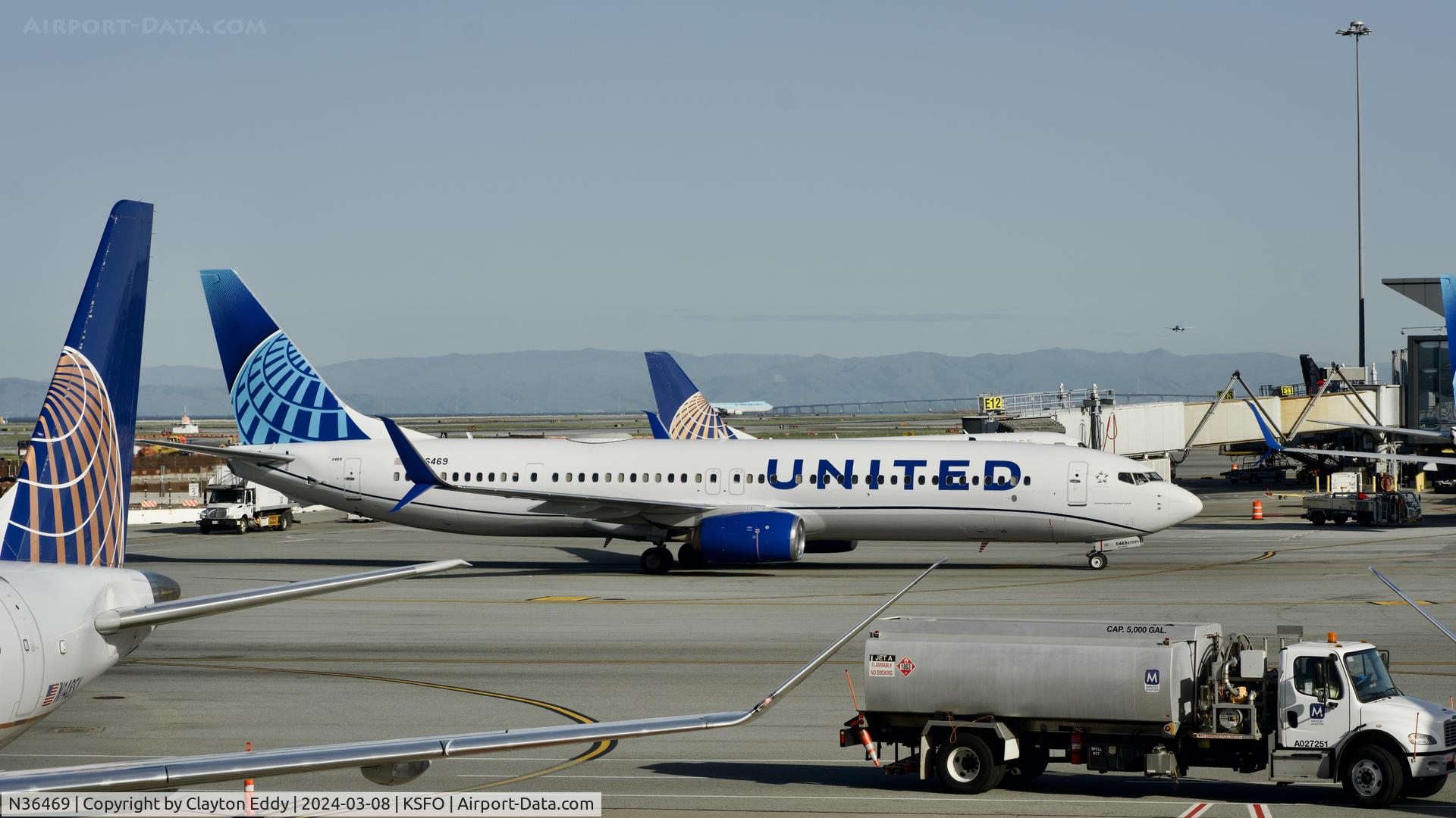 N36469, 2013 Boeing 737-924/ER C/N 36600, SFO 2024.
