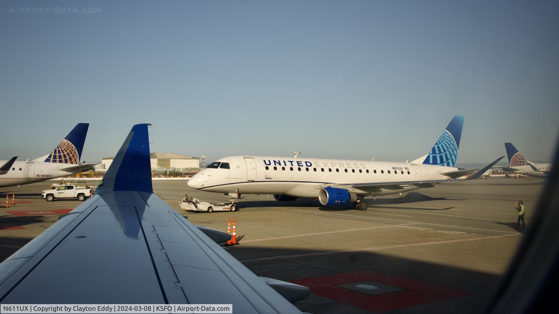 N611UX, 2019 Embraer 175LR (ERJ-170-200LR) C/N 17000811, SFO 2024.