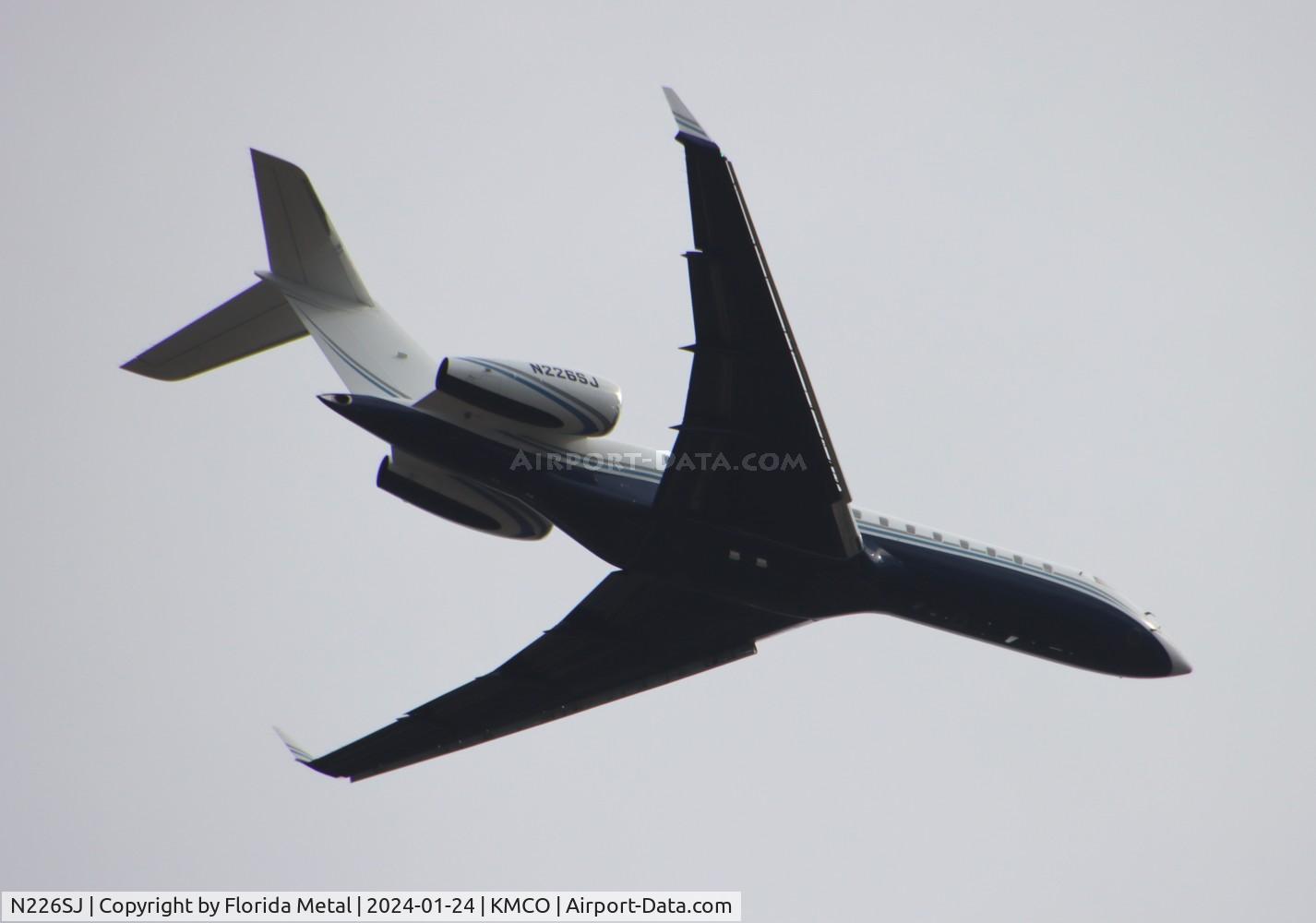 N226SJ, 2001 Bombardier BD-700-1A10 Global Express C/N 9095, Global Express zx
