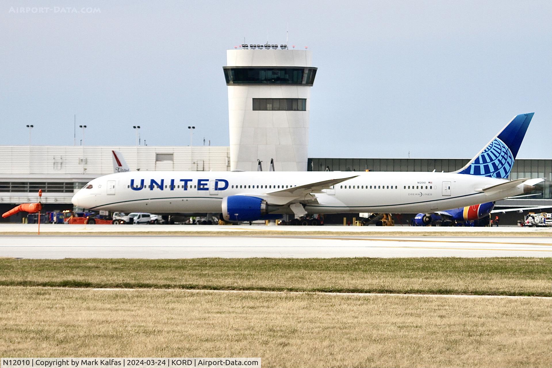 N12010, 2019 Boeing 787-10 Dreamliner C/N 40926, B78X United Airlines BOEING 787-10 Dreamliner N12010 UAL953 KORD-EDDM