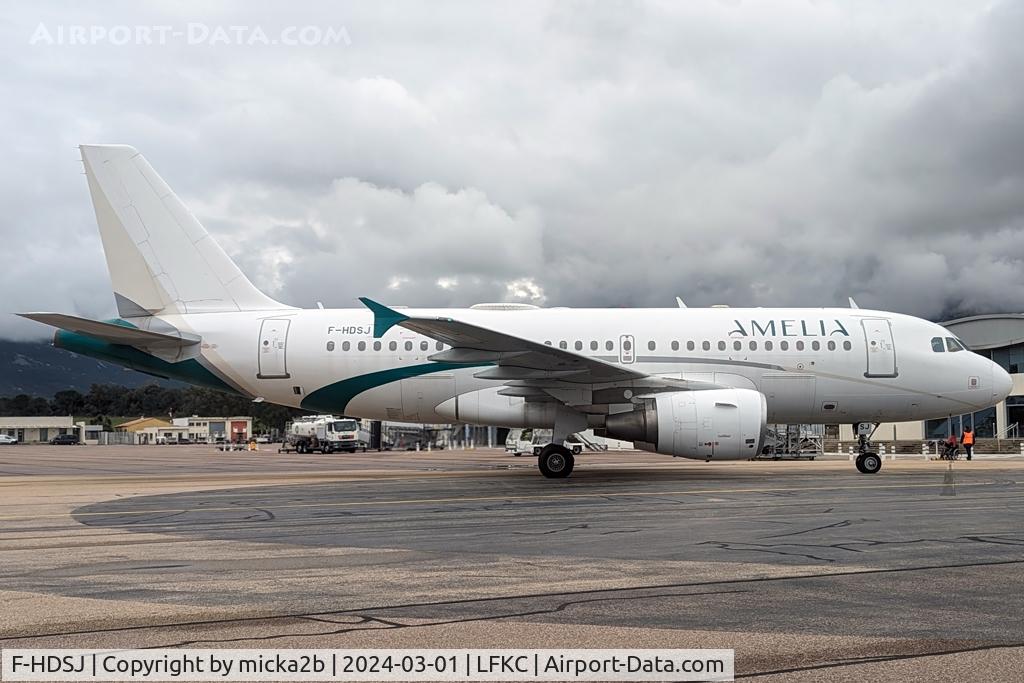 F-HDSJ, 2008 Airbus A319-112 C/N 3727, Taxiing