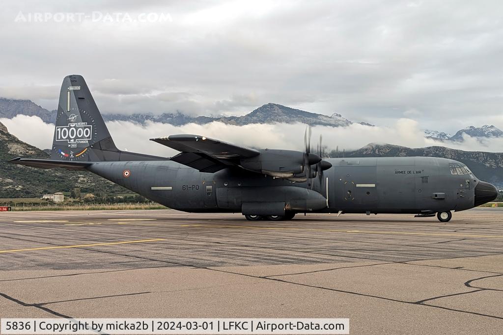 5836, 2017 Lockheed Martin C-130J-30 Hercules C/N 382-5836, Taxiing with new stickers