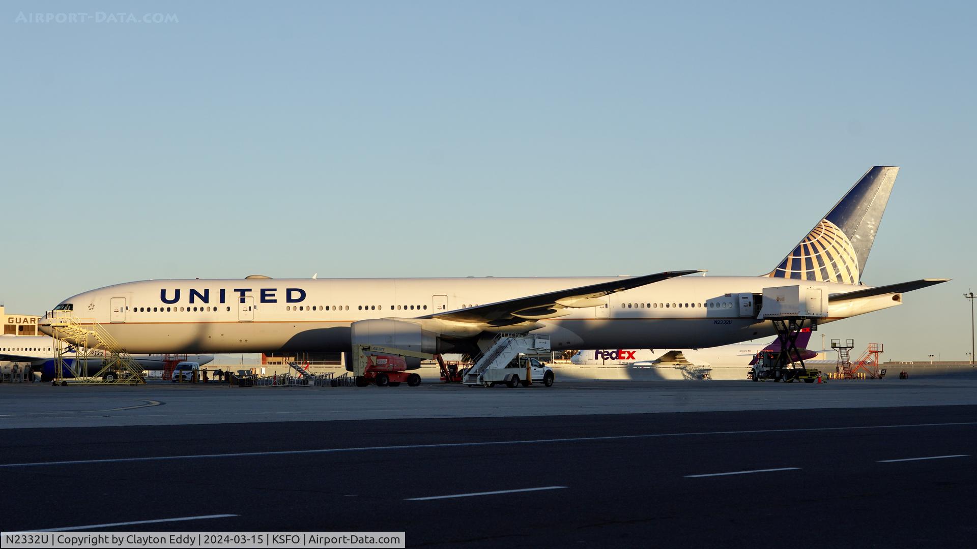 N2332U, 2016 Boeing 777-322/ER C/N 62643, SFO 2024.
