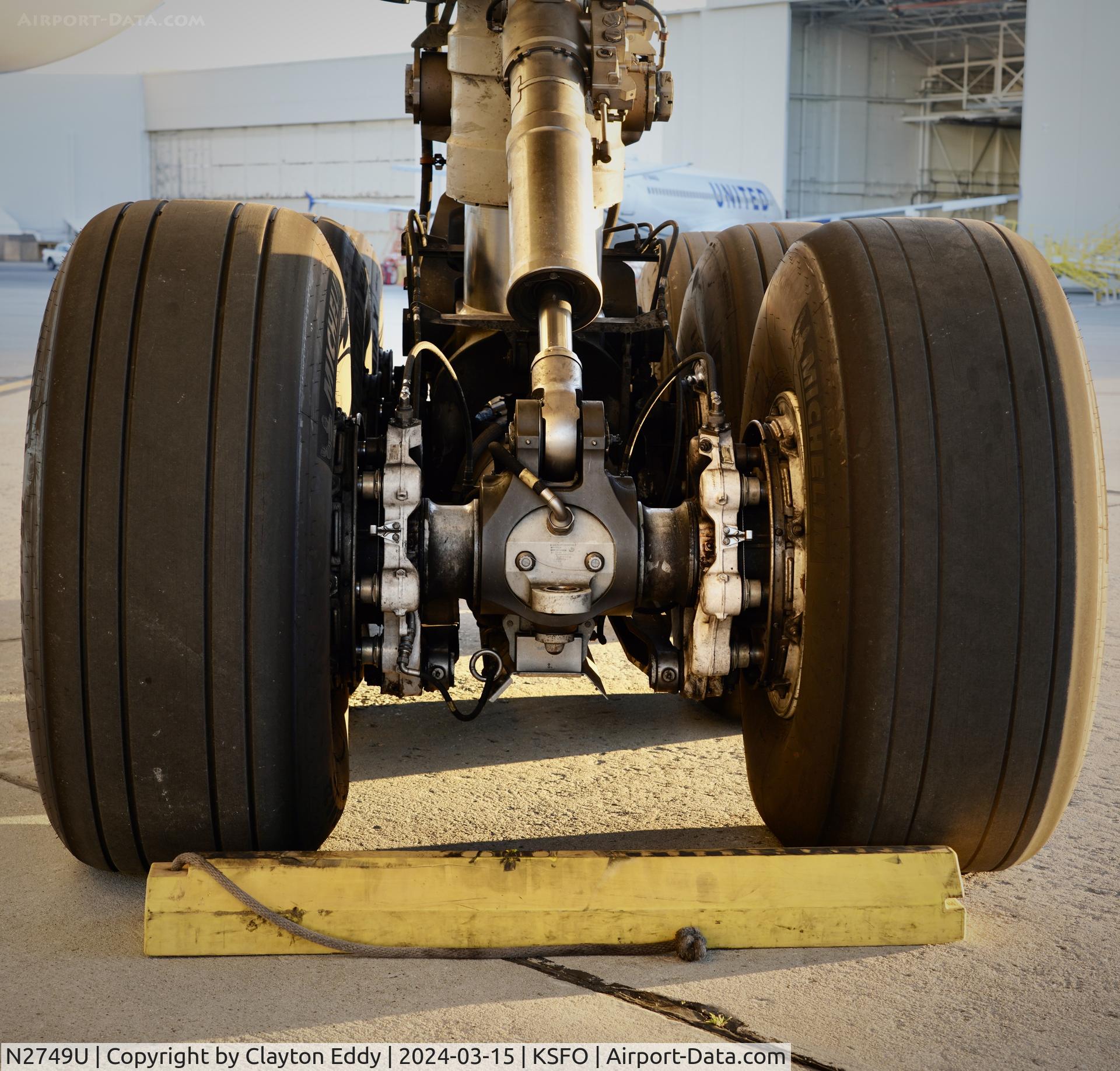 N2749U, 2019 Boeing 777-300/ER C/N 66589, SFO 2024.