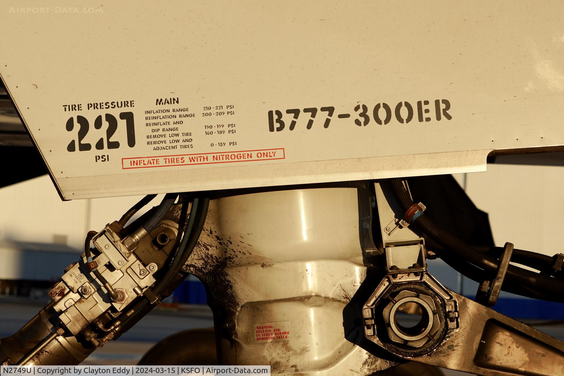 N2749U, 2019 Boeing 777-300/ER C/N 66589, SFO 2024.