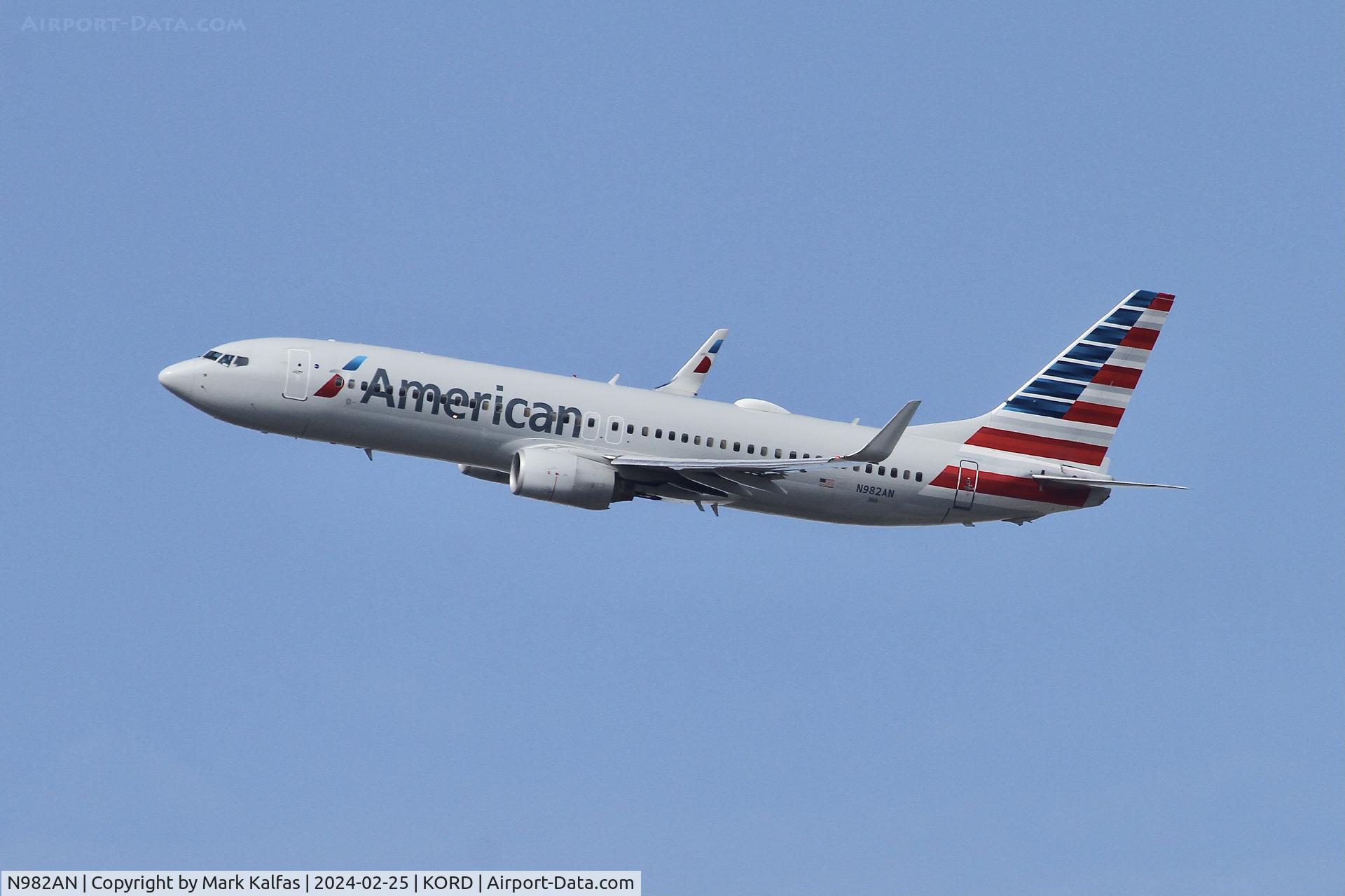 N982AN, 2009 Boeing 737-823 C/N 31067, B738 American Airlines Boeing 737-823 N982AN AAL1568 ORD-AUS