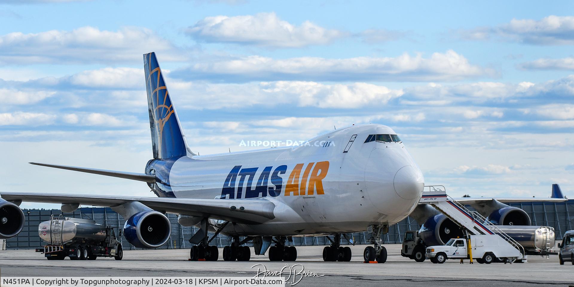 N451PA, 2000 Boeing 747-46NF C/N 30809, GIANT849 taking on fuel after coming in from TX