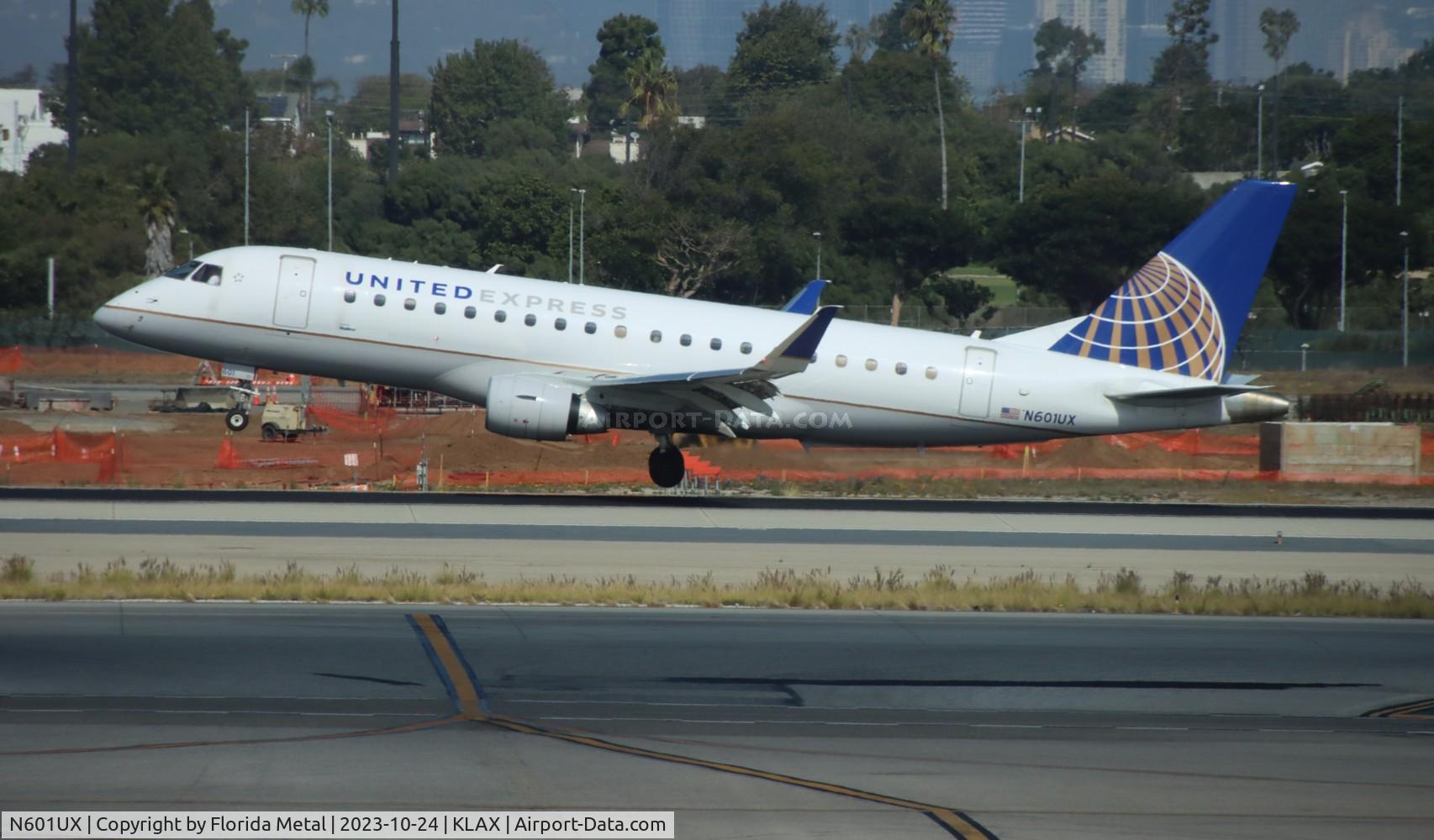 N601UX, 2019 Embraer ERJ-175LL (ERJ-170-200LL) C/N 17000790, SKW/UE E175 zx MRY-LAX