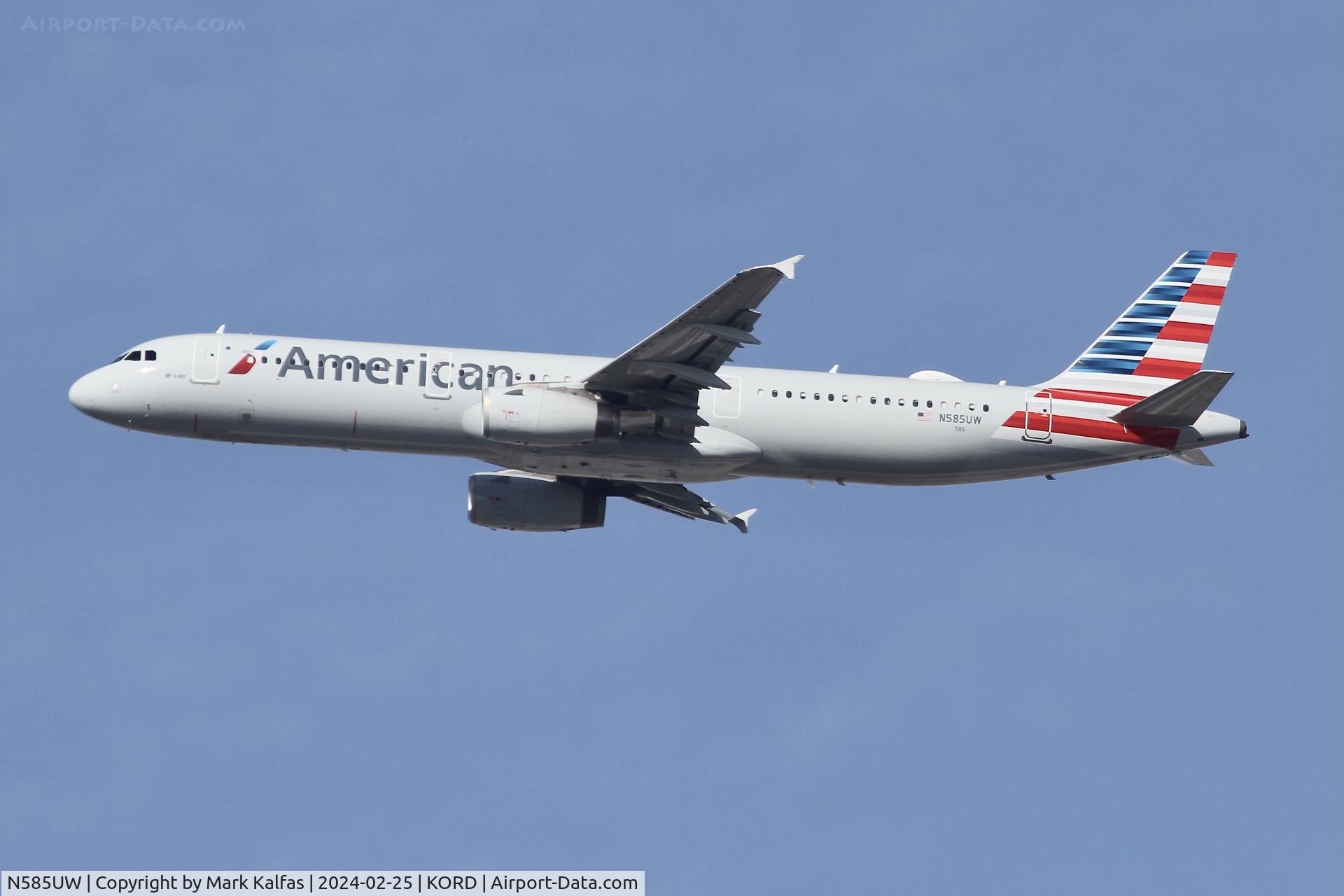 N585UW, 2014 Airbus A321-231 C/N 6214, A321 American Airlines AIRBUS A321-231 N585UW AAL2765 ORD-PHX
