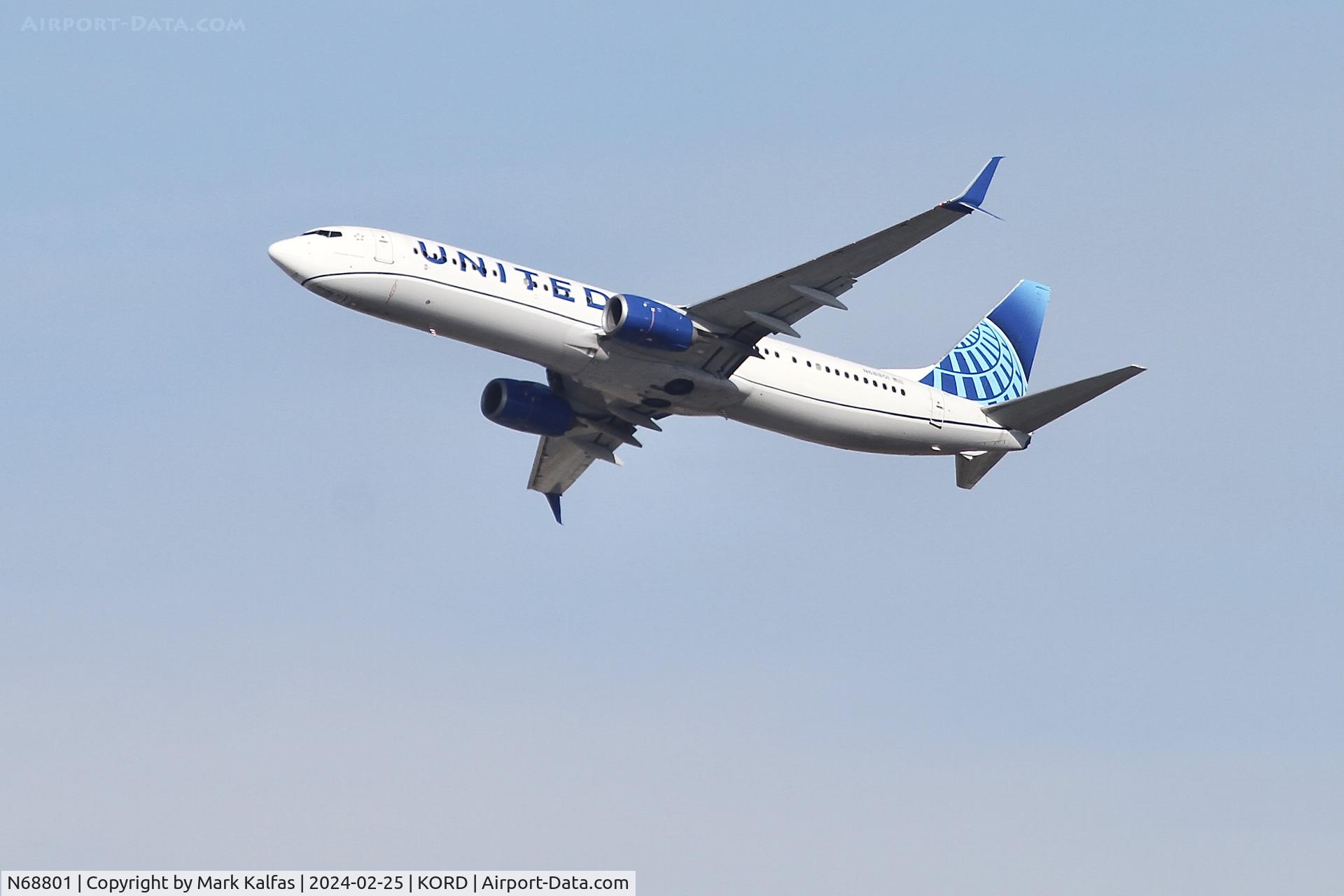 N68801, 2013 Boeing 737-924/ER C/N 42740, B739 United Airlines BOEING 737-924ER  N68801 UAL1310 ORD-MSP