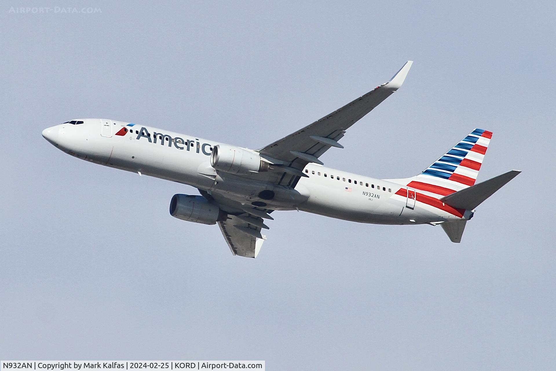 N932AN, 2000 Boeing 737-823 C/N 29530, B738 American Airlines BOEING 737-823  N932AN AAL1253 ORD-SFO