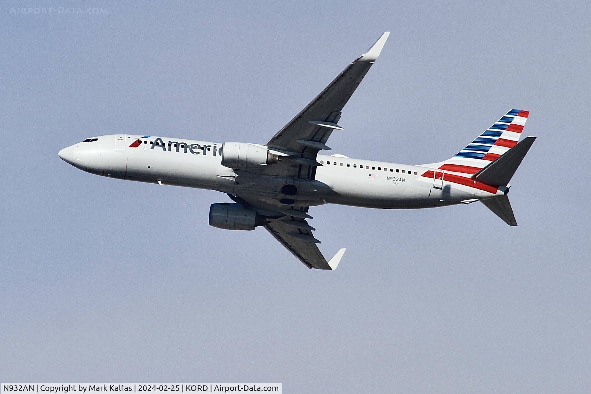 N932AN, 2000 Boeing 737-823 C/N 29530, B738 American Airlines BOEING 737-823  N932AN AAL1253 ORD-SFO