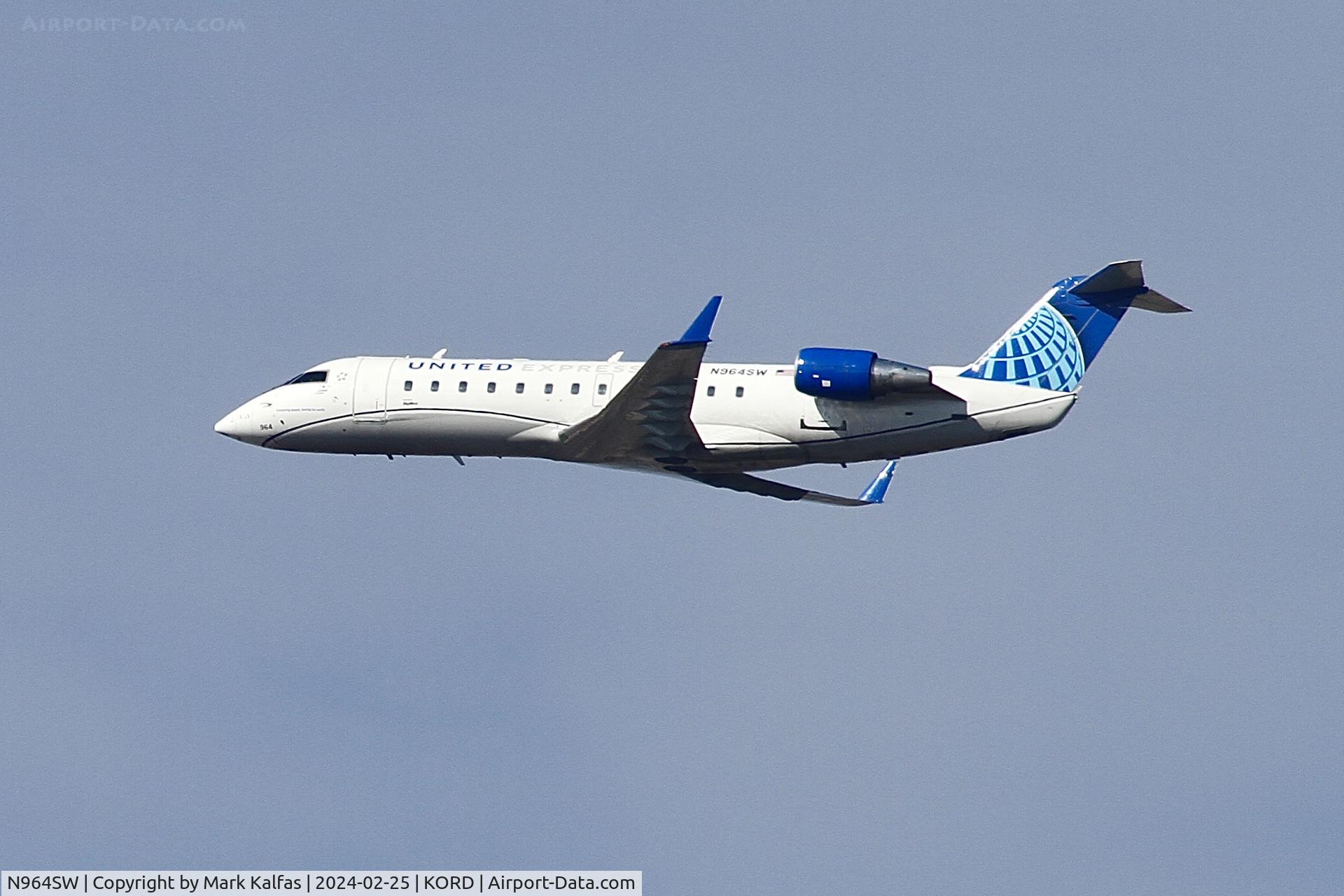 N964SW, 2003 Bombardier CRJ-200ER (CL-600-2B19) C/N 7868, CRJ2 SkyWest/United Express BOMBARDIER INC CL-600-2B19 N964SW SKW5531 ORD-CID