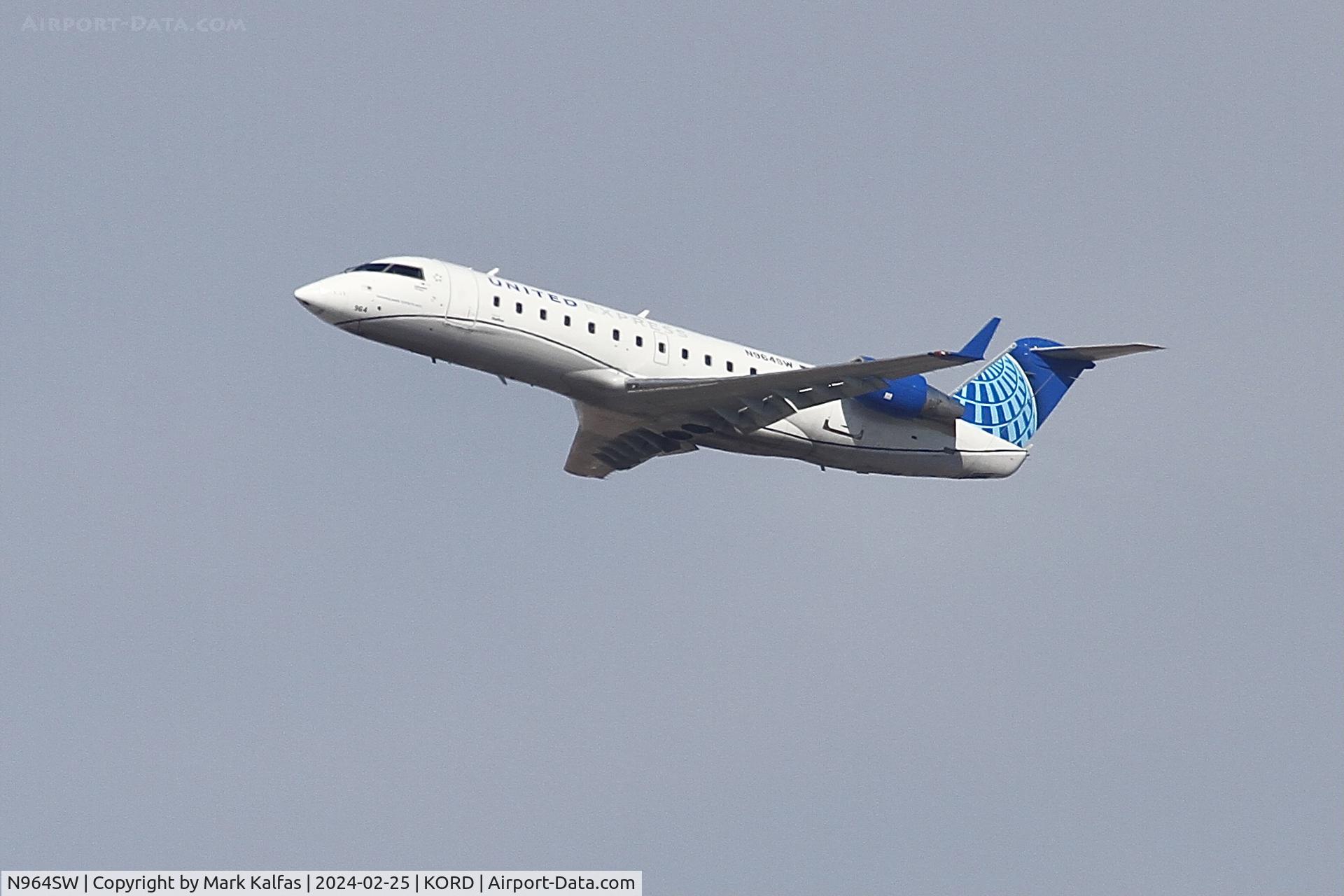 N964SW, 2003 Bombardier CRJ-200ER (CL-600-2B19) C/N 7868, CRJ2 SkyWest/United Express BOMBARDIER INC CL-600-2B19 N964SW SKW5531 ORD-CID