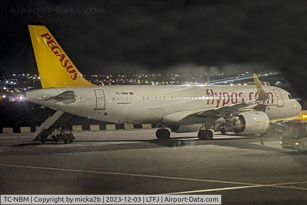 TC-NBM, 2017 Airbus A320-251N C/N 7990, Parked