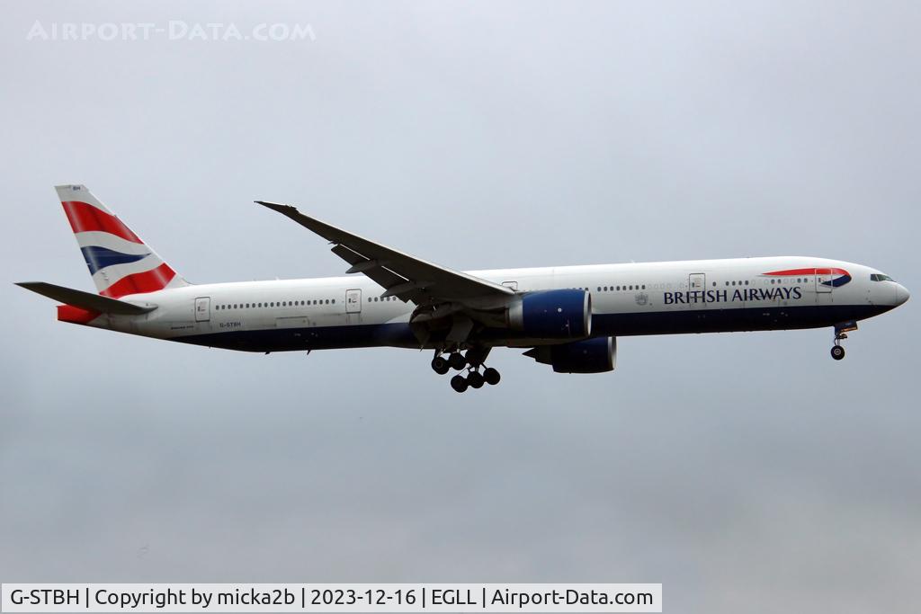 G-STBH, 2013 Boeing 777-336/ER C/N 38431, Landing