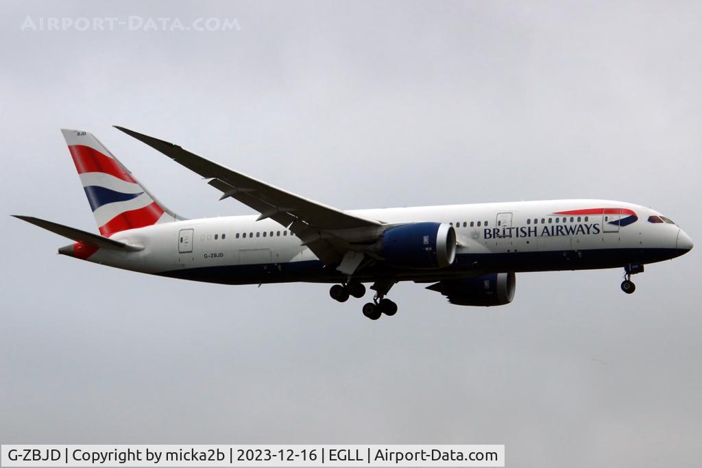 G-ZBJD, 2013 Boeing 787-8 Dreamliner C/N 38619, Landing