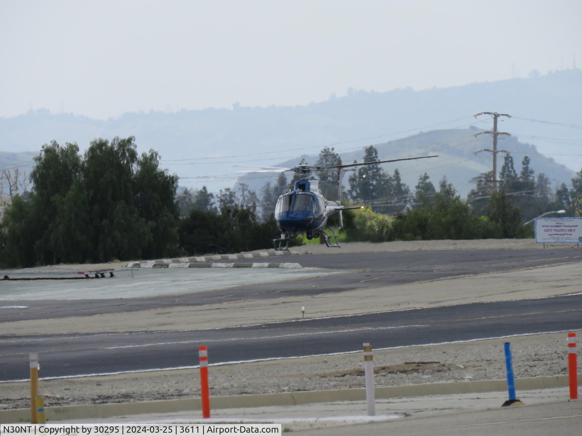 N30NT, 2020 Airbus Helicopters AS-350B-3 Ecureuil C/N 8798, Checking traffic