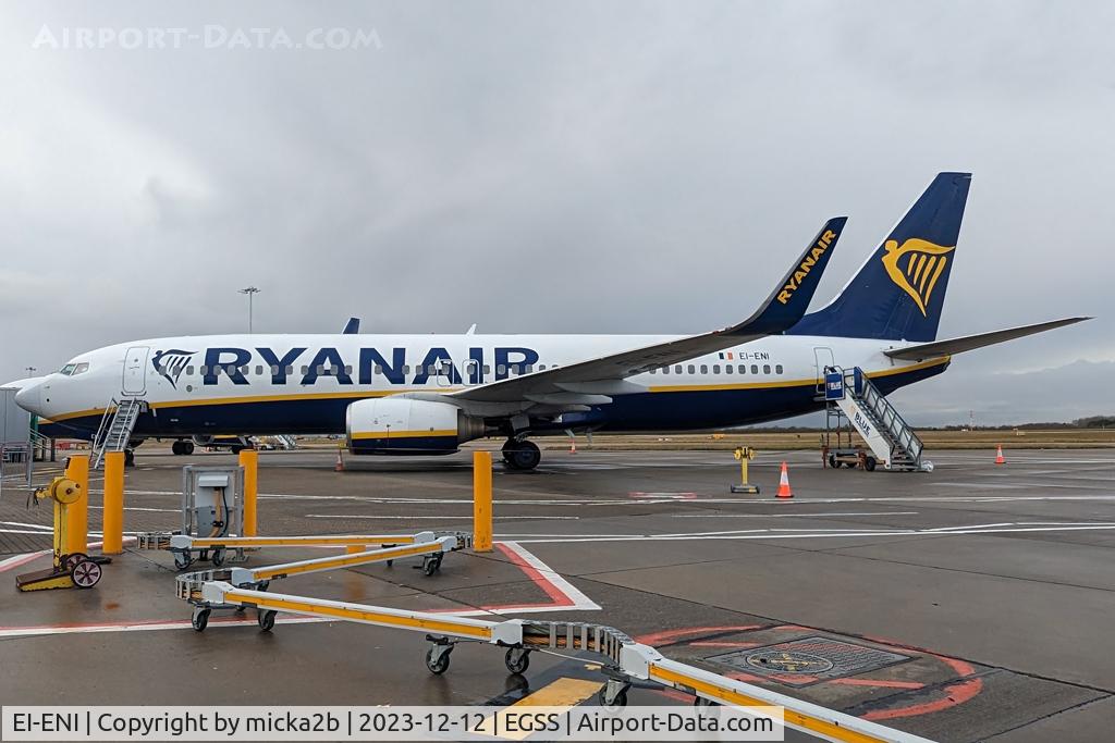 EI-ENI, 2010 Boeing 737-8AS C/N 40300, Parked