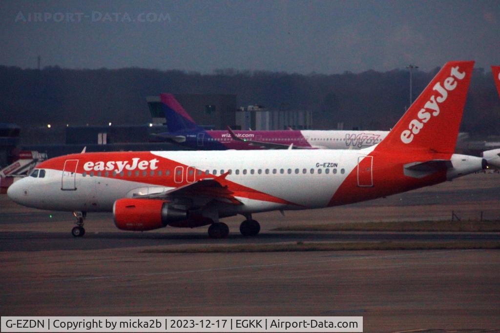 G-EZDN, 2008 Airbus A319-111 C/N 3569, Taxiing