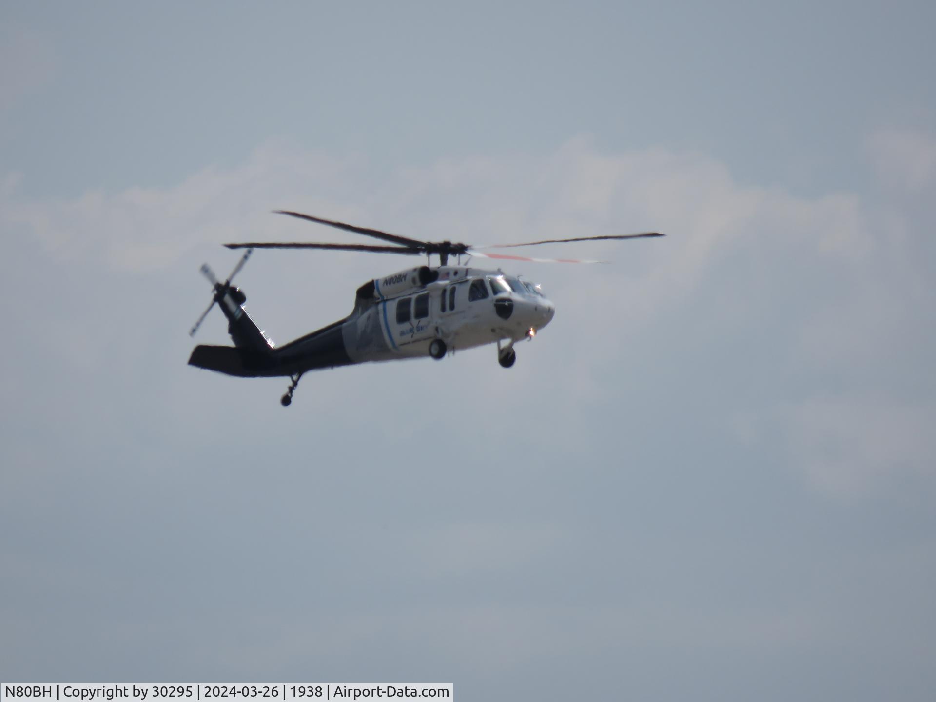 N80BH, 1987 Sikorsky EH-60A Black Hawk C/N 70-1196 (87-24660), Inbound