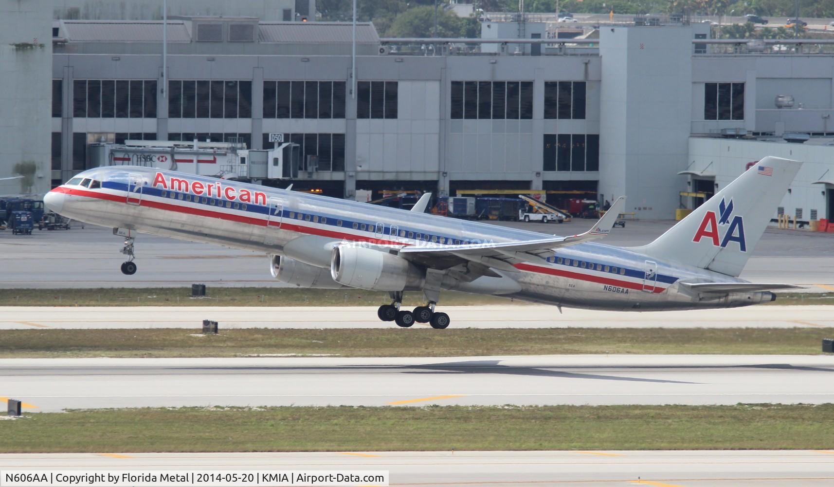 N606AA, 1996 Boeing 757-223 C/N 27057, AAL 752 oc zx