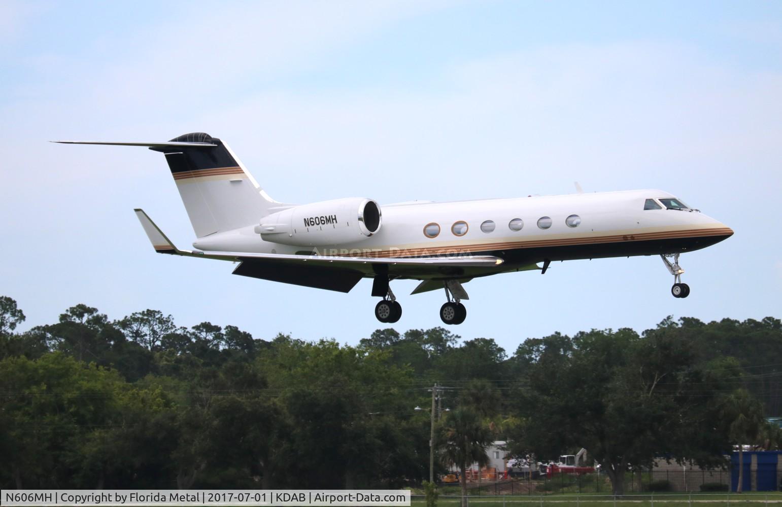 N606MH, 1989 Gulfstream Aerospace G-IV C/N 1107, G-IV zx