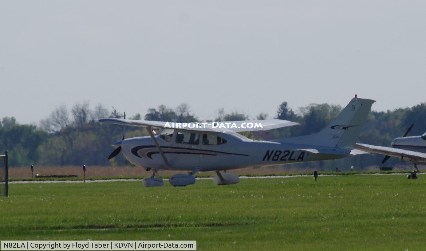 N82LA, 2000 Cessna 182S Skylane C/N 18280846, Attending the QCA Airshow at Davenport