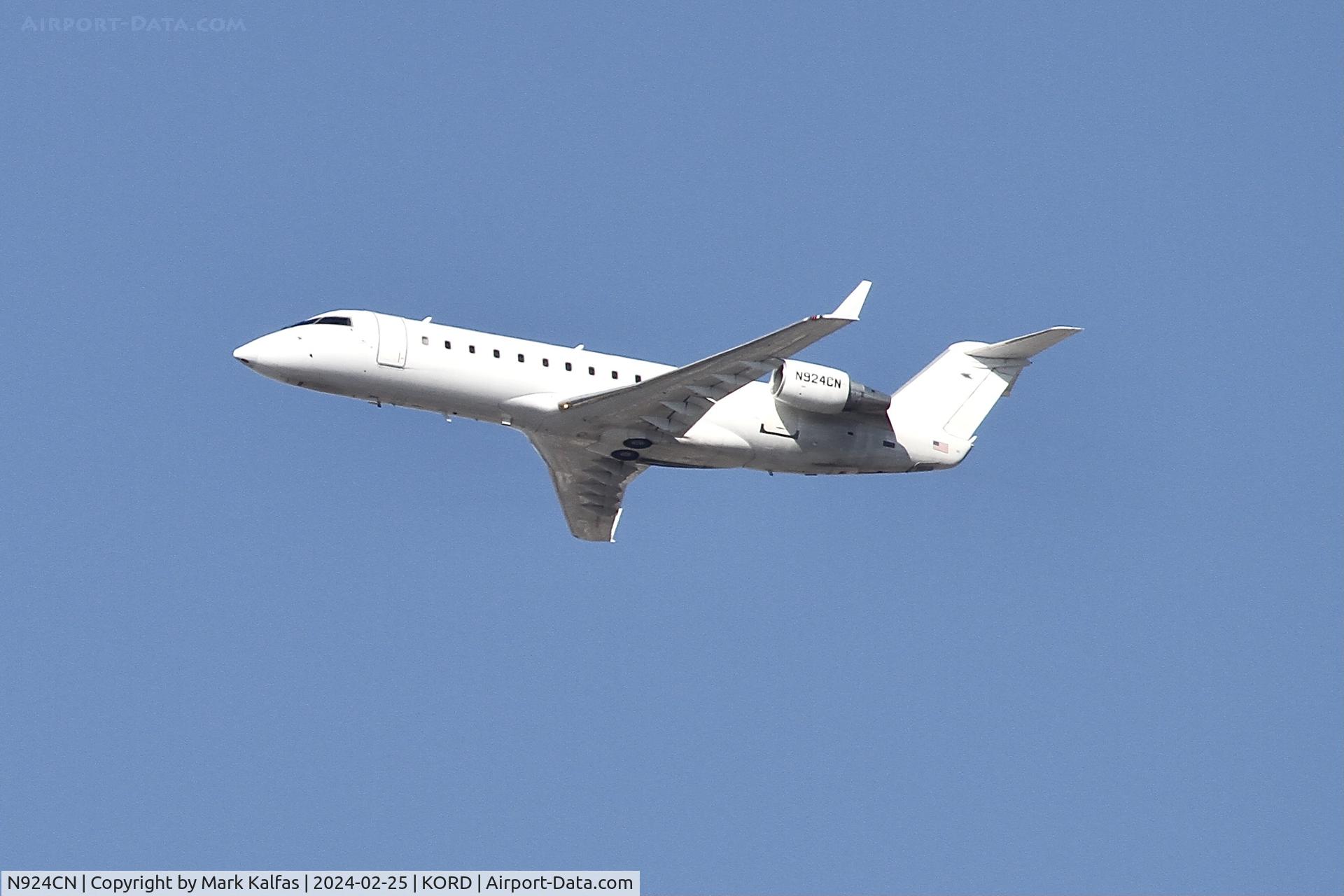 N924CN, 2001 Canadair CRJ-200LR (CL-600-2B19) C/N 7494, CRJ2 Contour Airlines/ Corporate Flight Management BOMBARDIER INC CL-600-2B19 N924CN departing 28C KORD