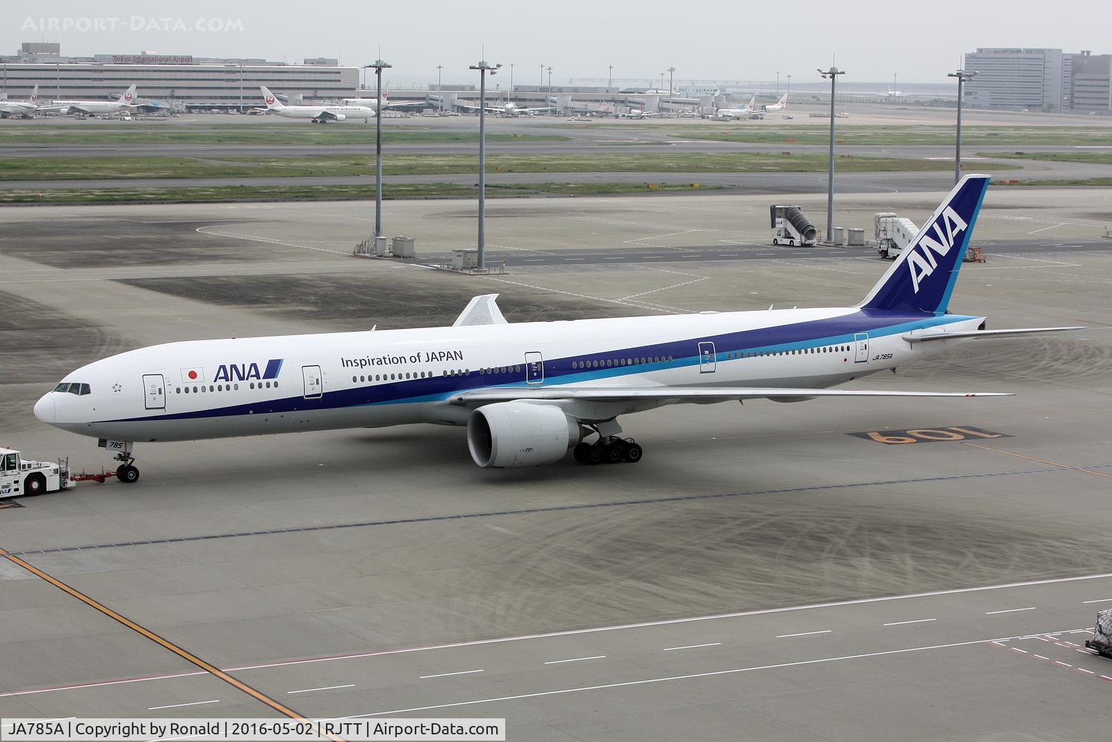 JA785A, 2010 Boeing 777-381/ER C/N 37951, at hnd