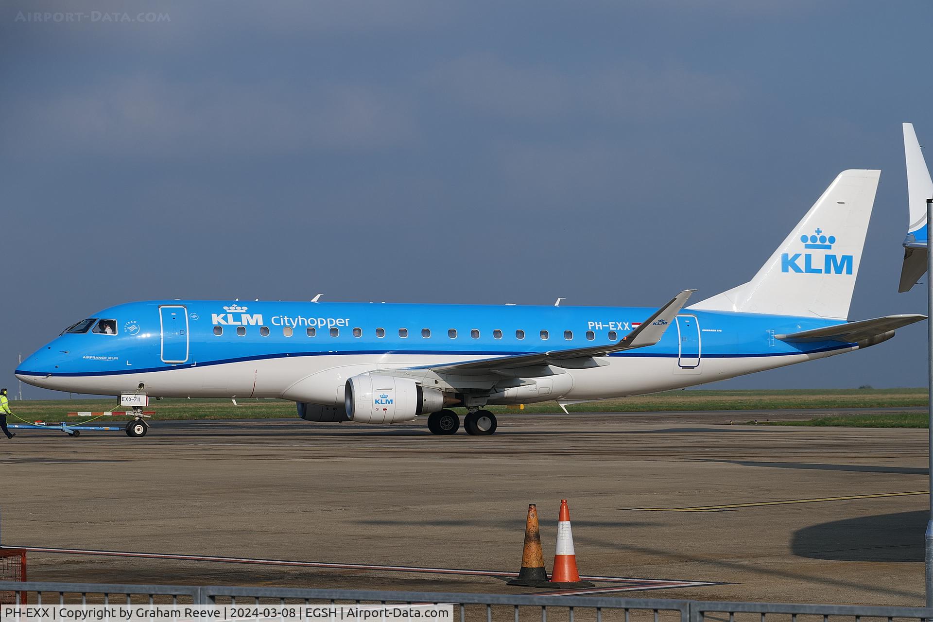PH-EXX, 2018 Embraer 175STD (ERJ-170-200) C/N 17000711, Departing from Norwich.