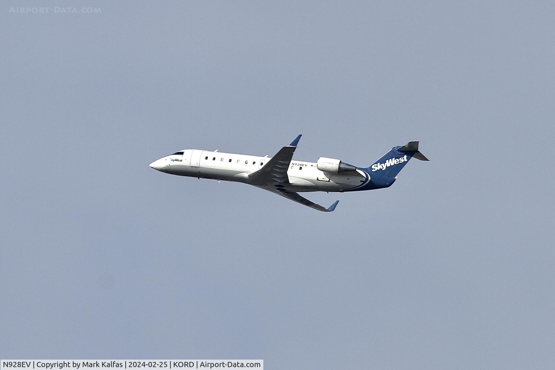 N928EV, 2004 Bombardier CRJ-200LR (CL-600-2B19) C/N 8006, CRJ2 SkyWest/United Express BOMBARDIER INC CL-600-2B19,  N928EV SKW5431 ORD-FWA