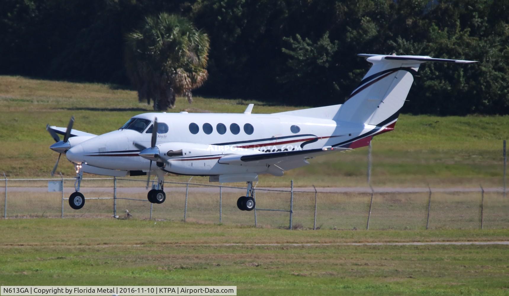 N613GA, Raytheon Aircraft Company B200 C/N BB-1909, KingAir 200 zx