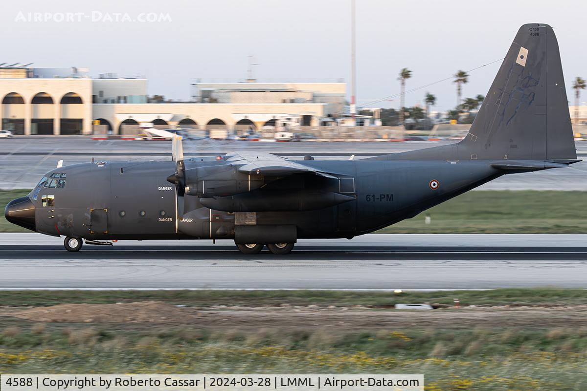 4588, 1975 Lockheed C-130H Hercules C/N 382-4588, Runway 31