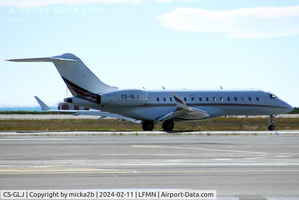 CS-GLJ, 2021 Bombardier BD-700-1A10 Global 6500 C/N 60049, Taxiing
