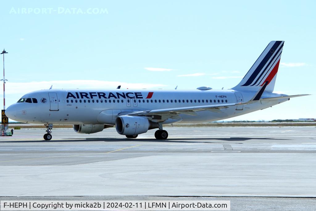 F-HEPH, 2013 Airbus A320-214 C/N 5869, Taxiing