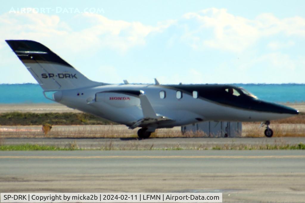 SP-DRK, 2018 Honda HA-420 HondaJet C/N 42000094, Taxiing