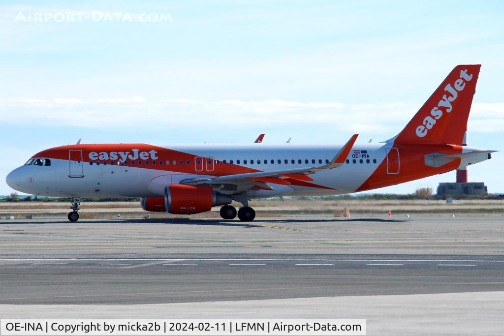 OE-INA, 2017 Airbus A320-214 C/N 7693, Taxiing
