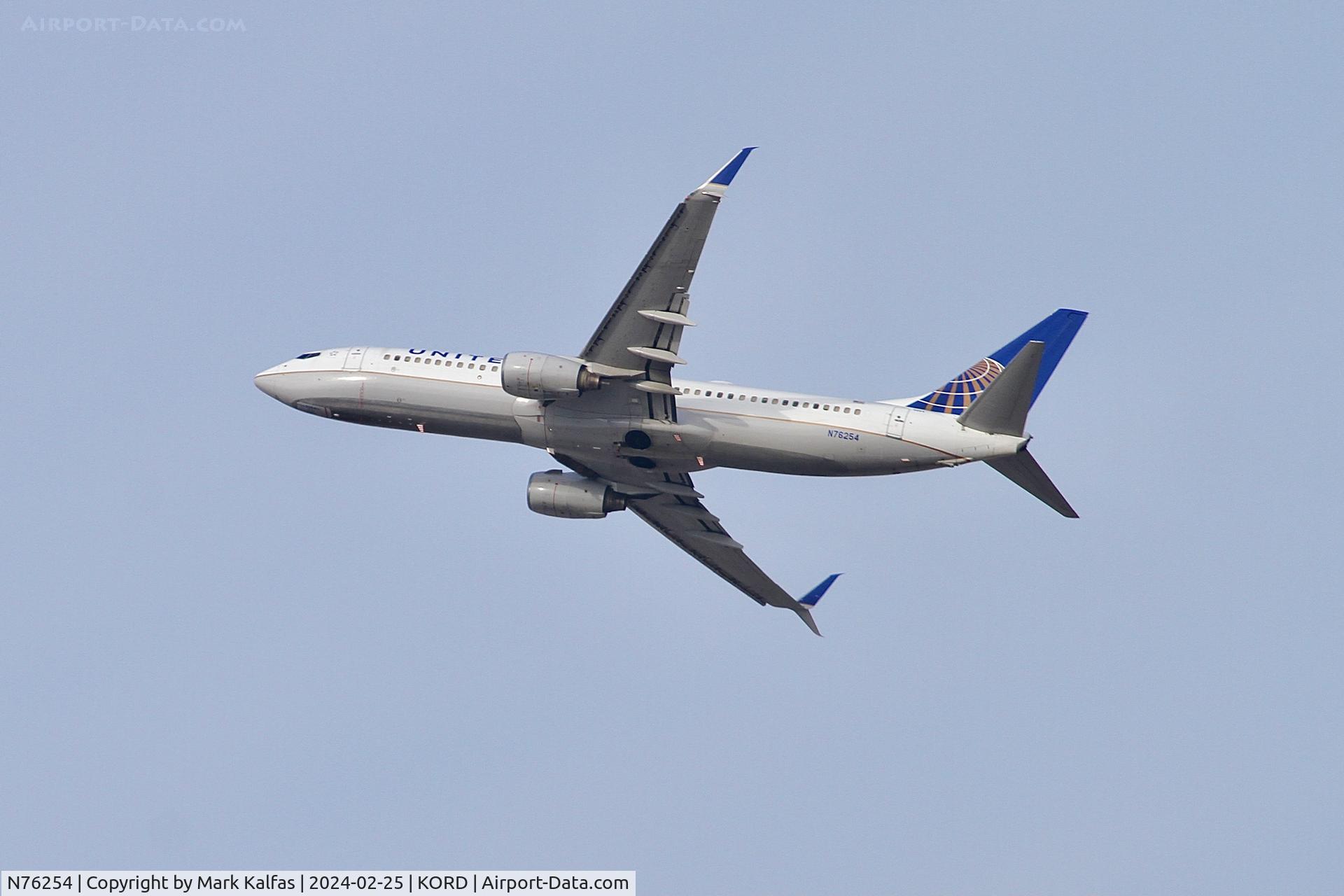 N76254, 2000 Boeing 737-824 C/N 30779, B738 United Airlines Boeing 737-824 N76254 UAL1776 ORD-PHL