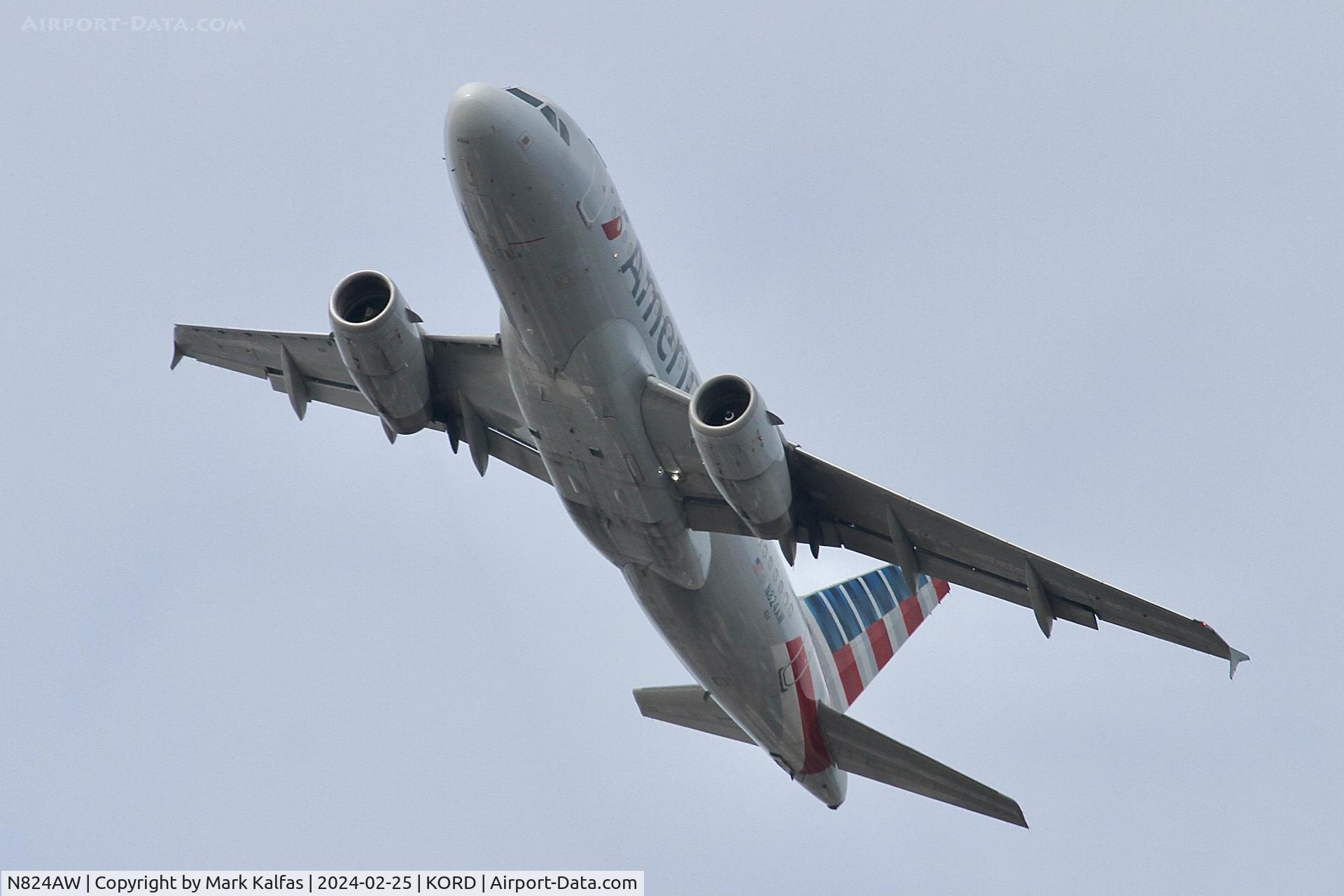 N824AW, 2001 Airbus A319-132 C/N 1490, A319 American Airlines AIRBUS INDUSTRIE A319-112 N824AW AAL2324 ORD-STL