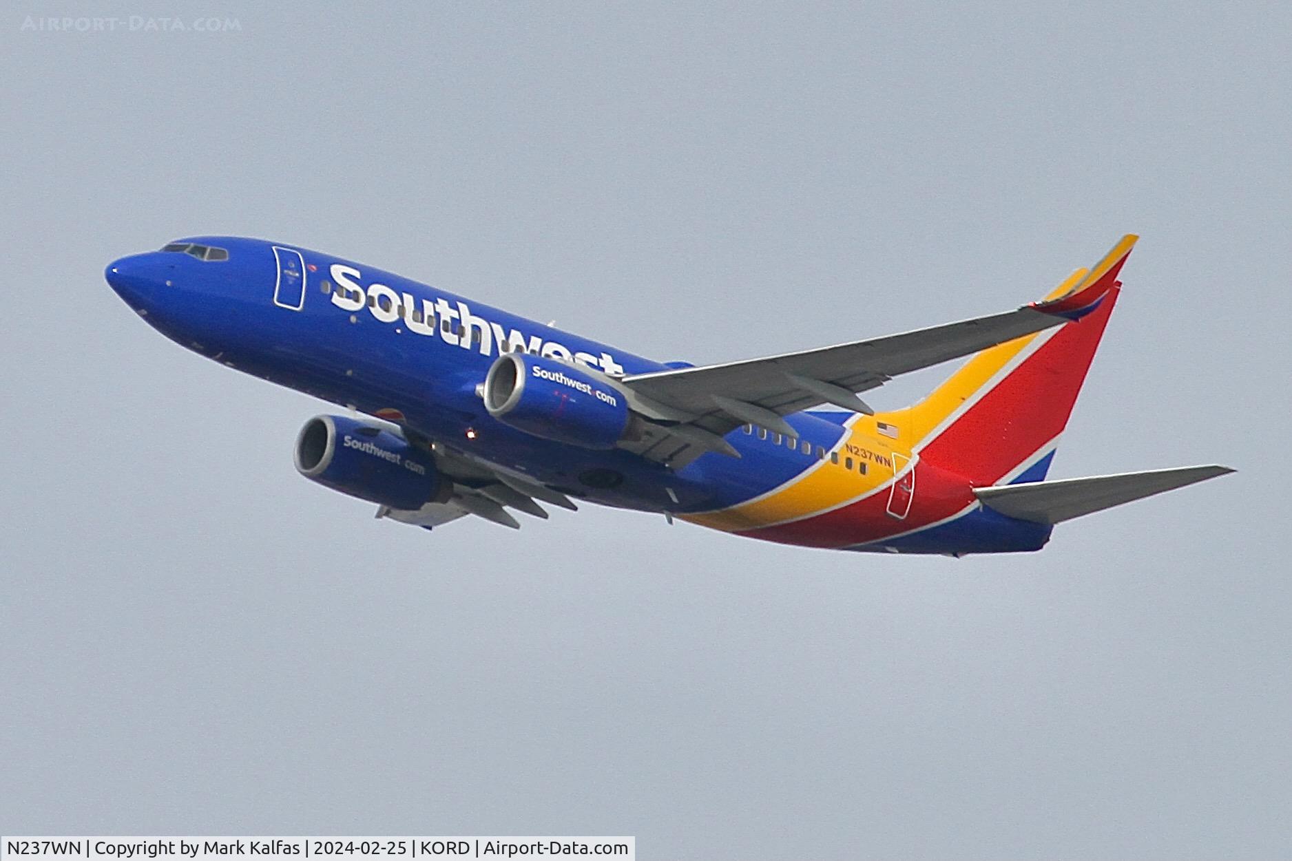 N237WN, 2006 Boeing 737-7H4 C/N 34632, B737 Southwest BOEING 737-7H4 N237WN SWA1534 ORD-DEN