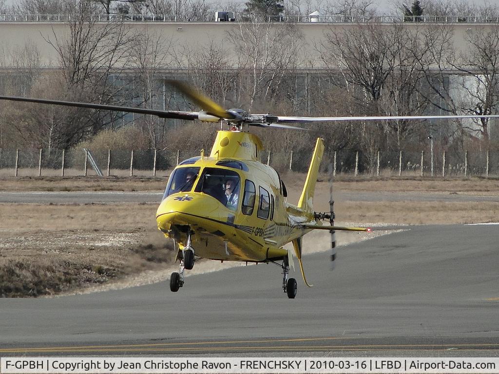 F-GPBH, Agusta A-109E Power C/N 11606, SAMU33