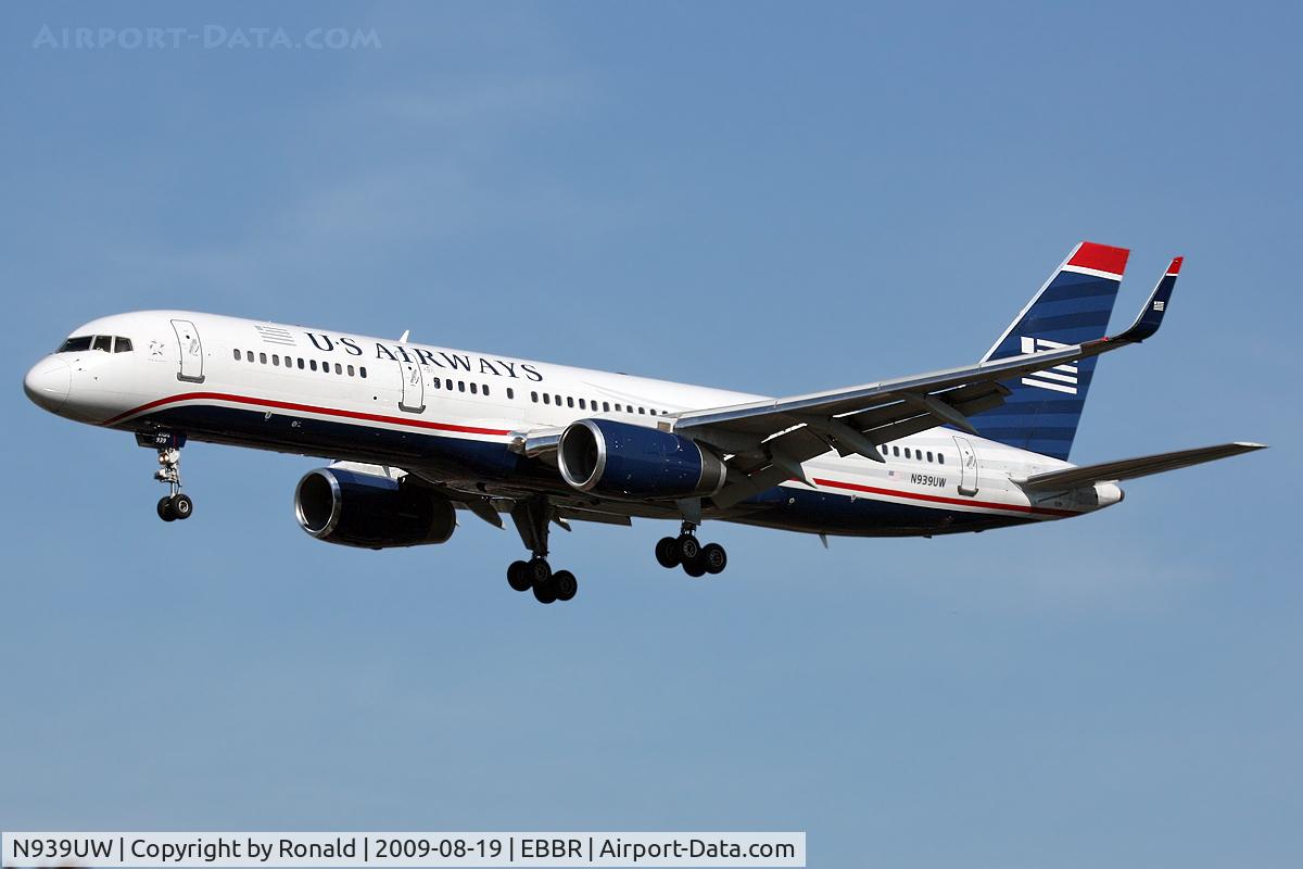 N939UW, 1994 Boeing 757-2B7 C/N 27303, at ebbr