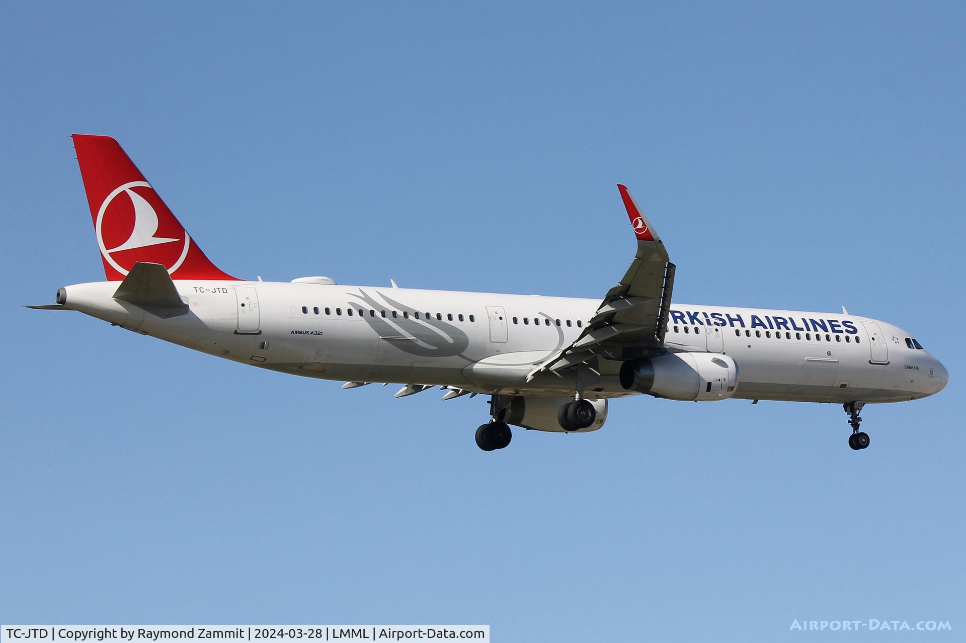 TC-JTD, 2015 Airbus A321-231 C/N 6822, A321 TC-JTD Turkish Airlines