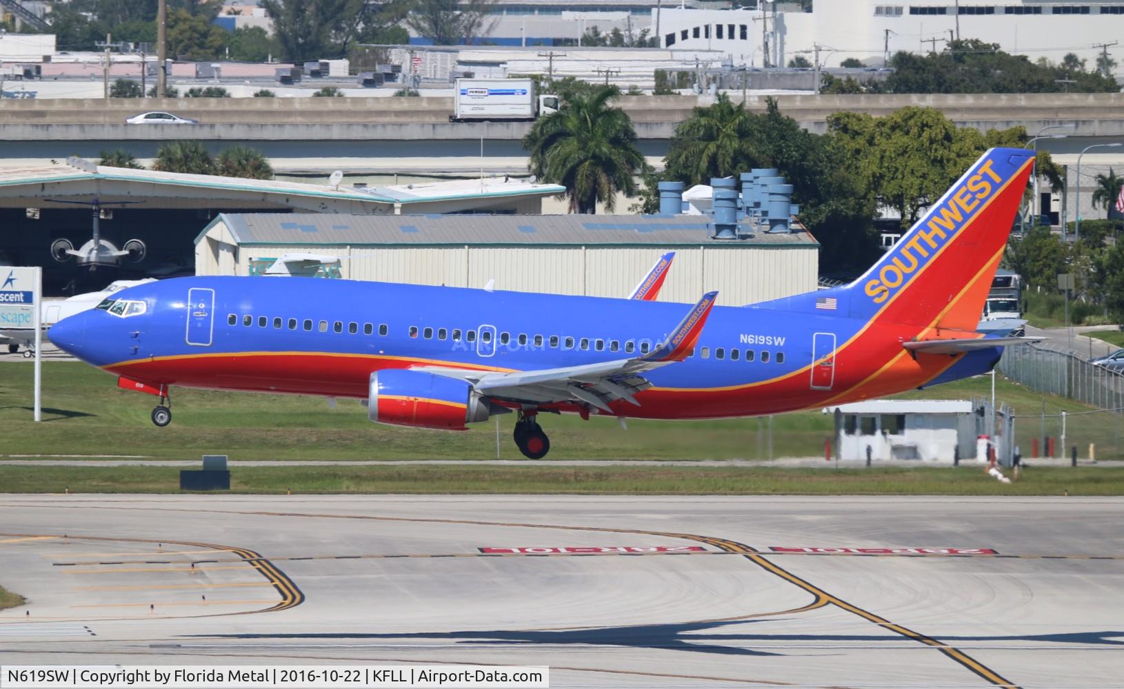 N619SW, 1995 Boeing 737-3H4 C/N 28035, SWA 733 oc zx BNA-FLL