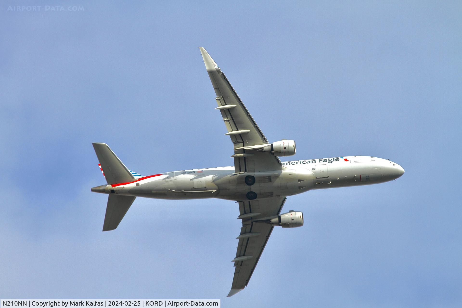 N210NN, 2015 Embraer 175LR (ERJ-170-200LR) C/N 17000500, E75L Envoy Air/American Eagle EMBRAER ERJ 170-200 LR N210NN ENY4161 ORD-TYS